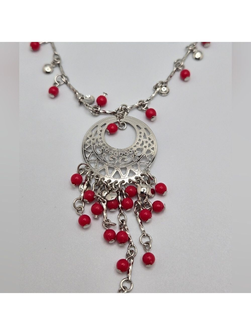 ✨2/$10✨ Silver-Tone Filigree Pendant Necklace w/ Red Beads 17”